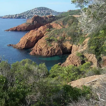 With One Bedroom In Agay Saint-raphael, With Wonderful Sea V Apartment *