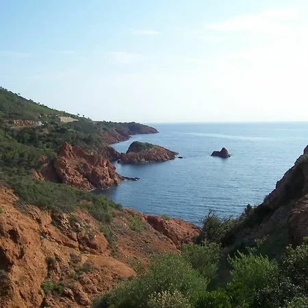 With One Bedroom In Agay Saint-raphael, With Wonderful Sea V