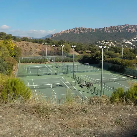 With One Bedroom In Agay Saint-raphael, With Wonderful Sea V