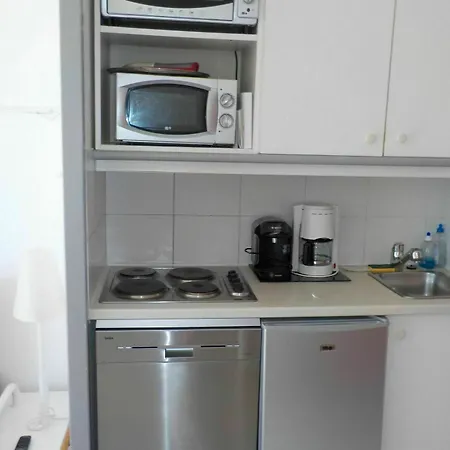 With One Bedroom In Agay Saint-raphael, With Wonderful Sea V Apartment Saint-Raphael (Var)