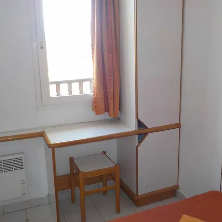 With One Bedroom In Agay Saint-raphael, With Wonderful Sea V Apartment *